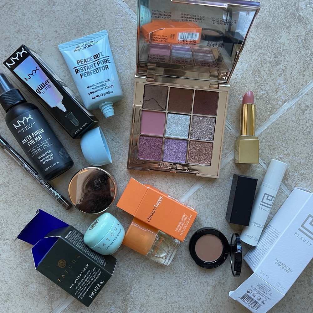 MAKEUP BUNDLE❣️FIRM PRICE❣️